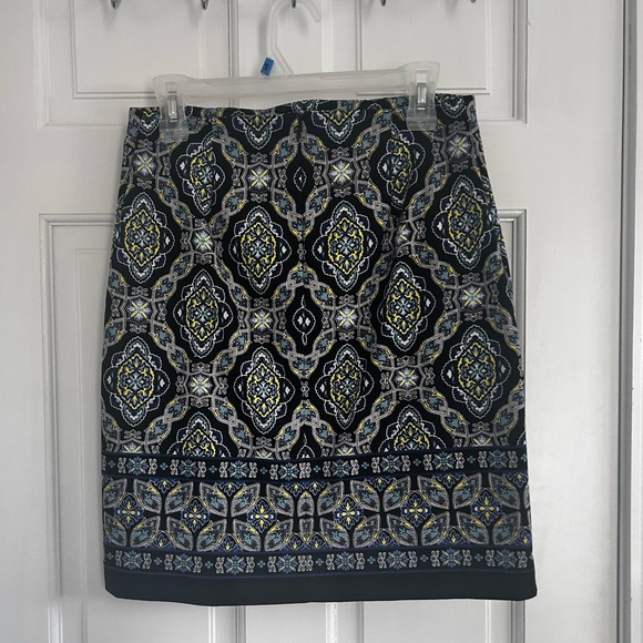 Talbots Patterned Skirt (size 6P) - Picture 2 of 3